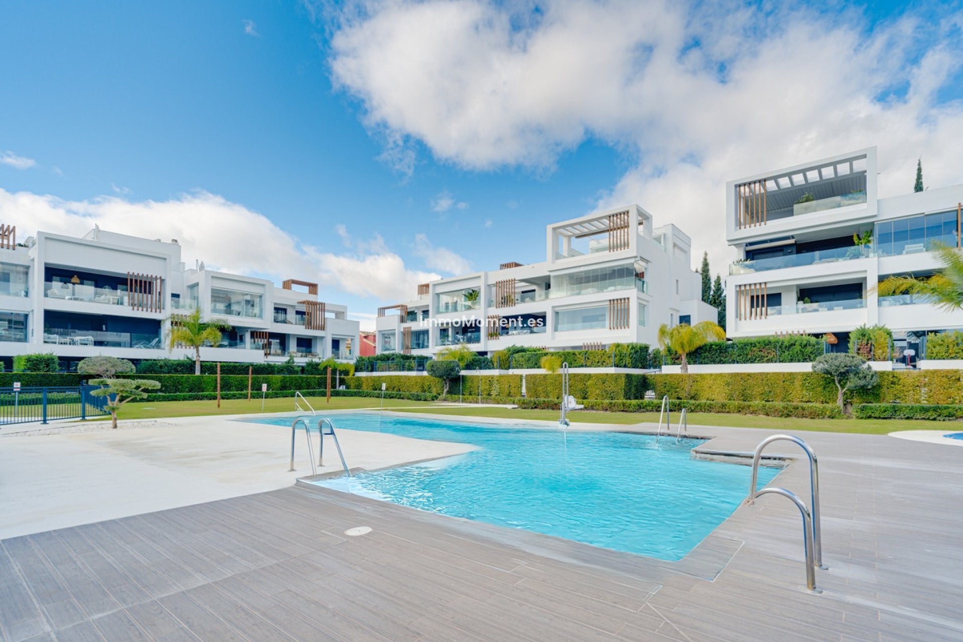 Resale - Apartment - Estepona - Cancelada