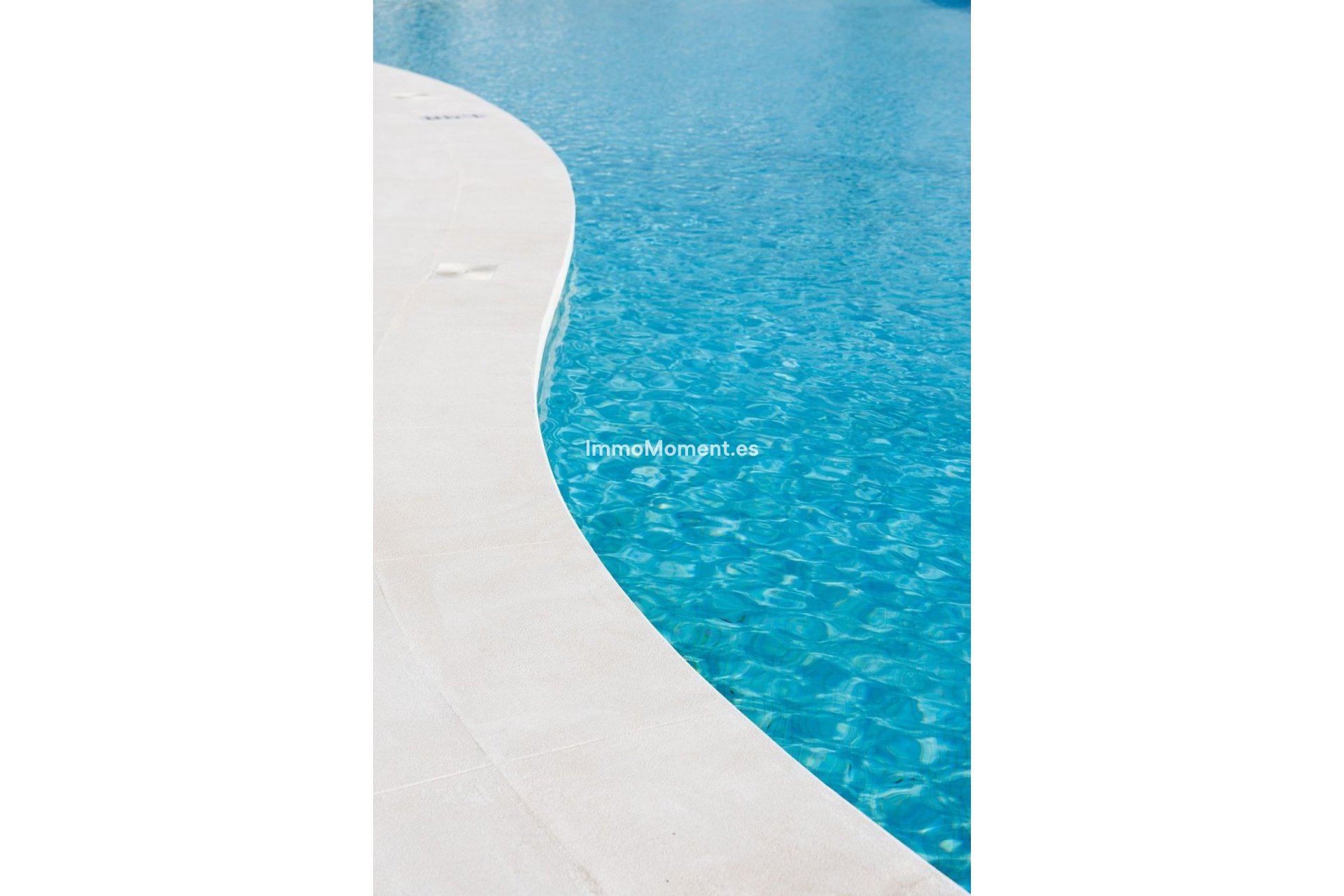 Resale - Apartment - Estepona - Cancelada