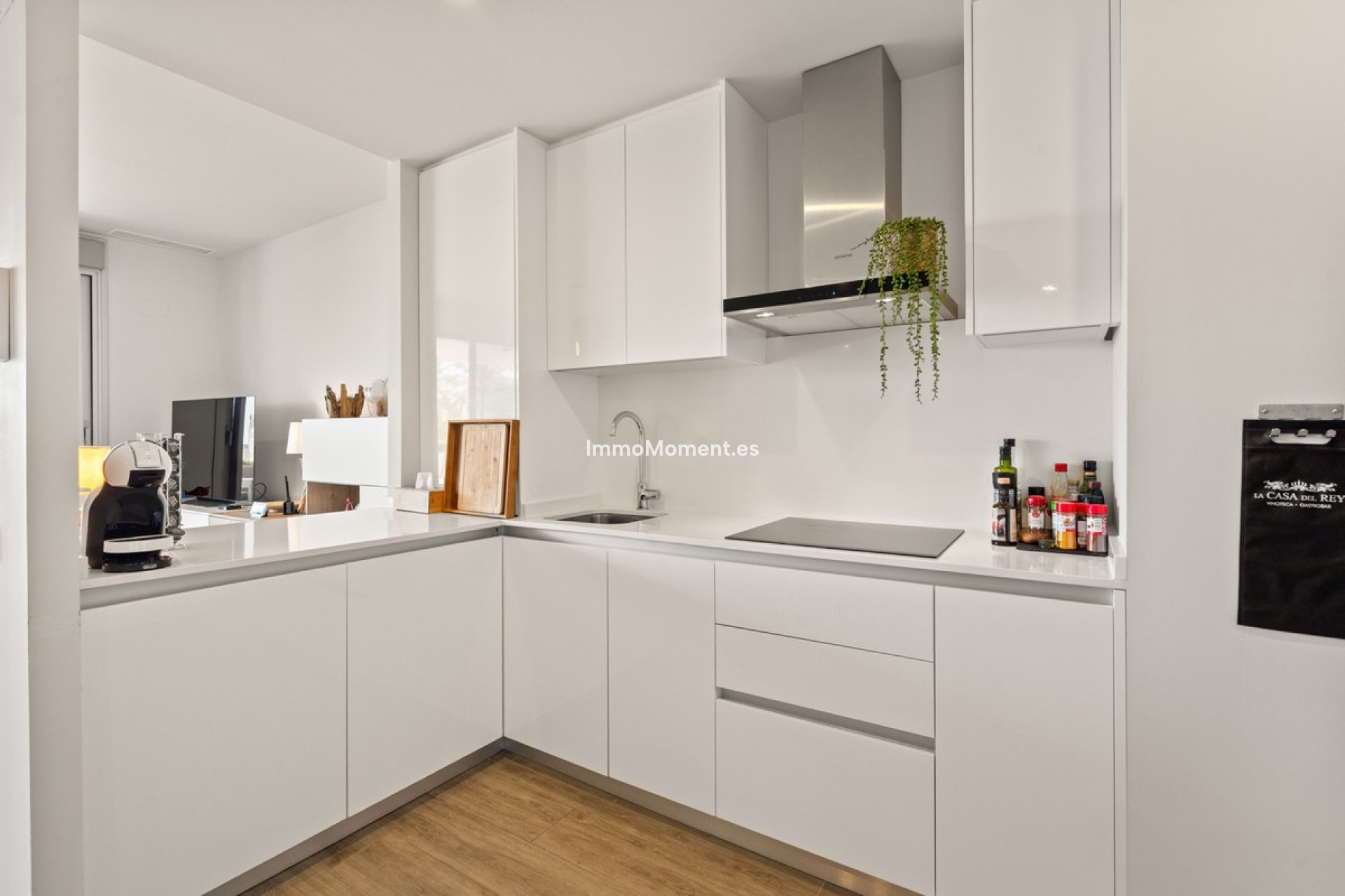 Resale - Apartment - Estepona - Cancelada