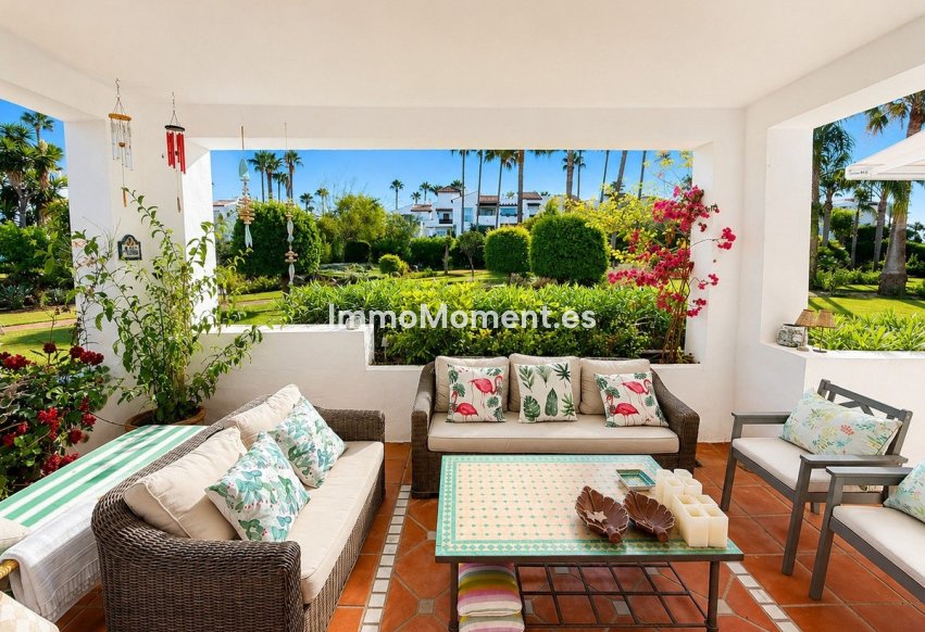Resale - Apartment - Estepona - Costalita