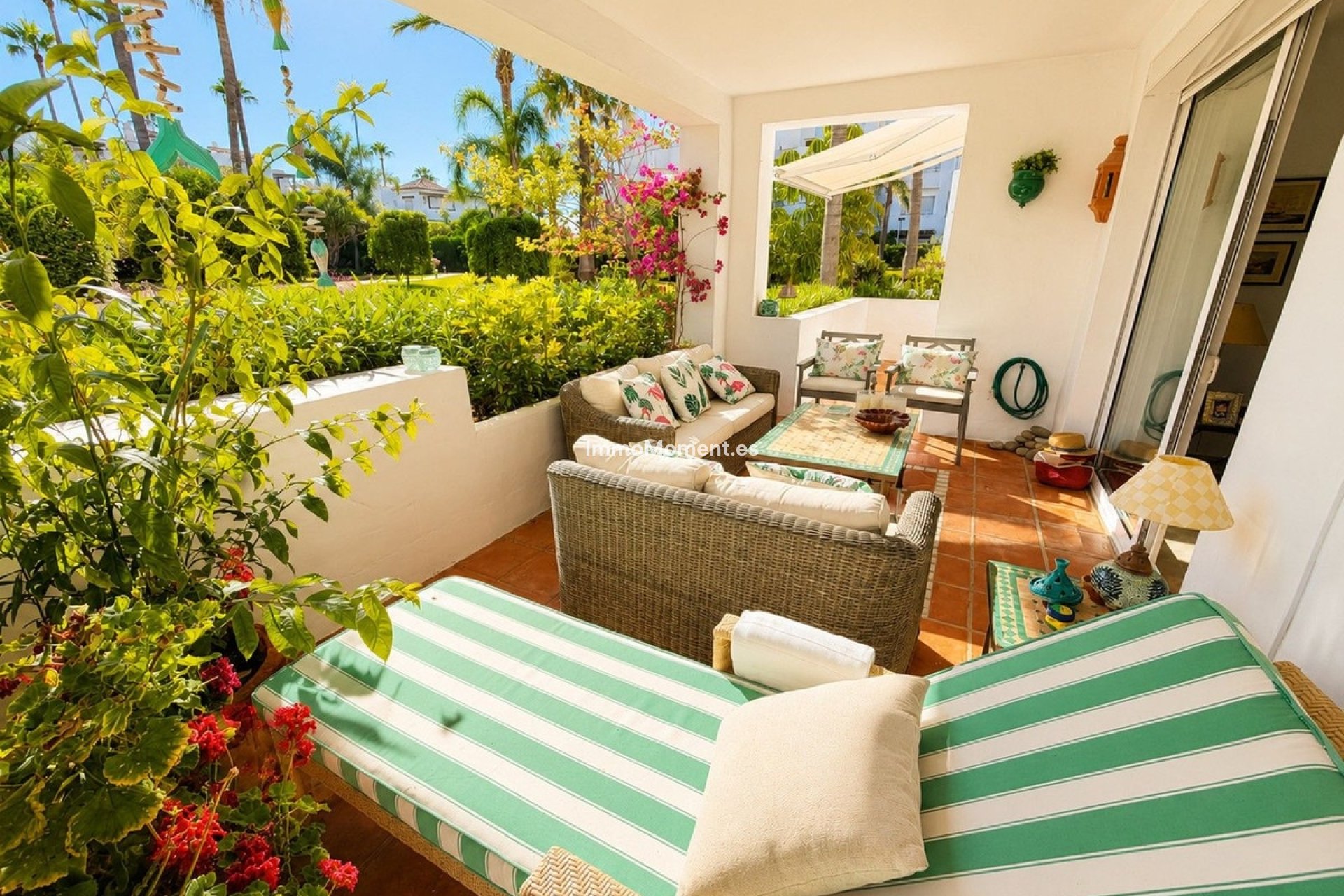 Resale - Apartment - Estepona - Costalita