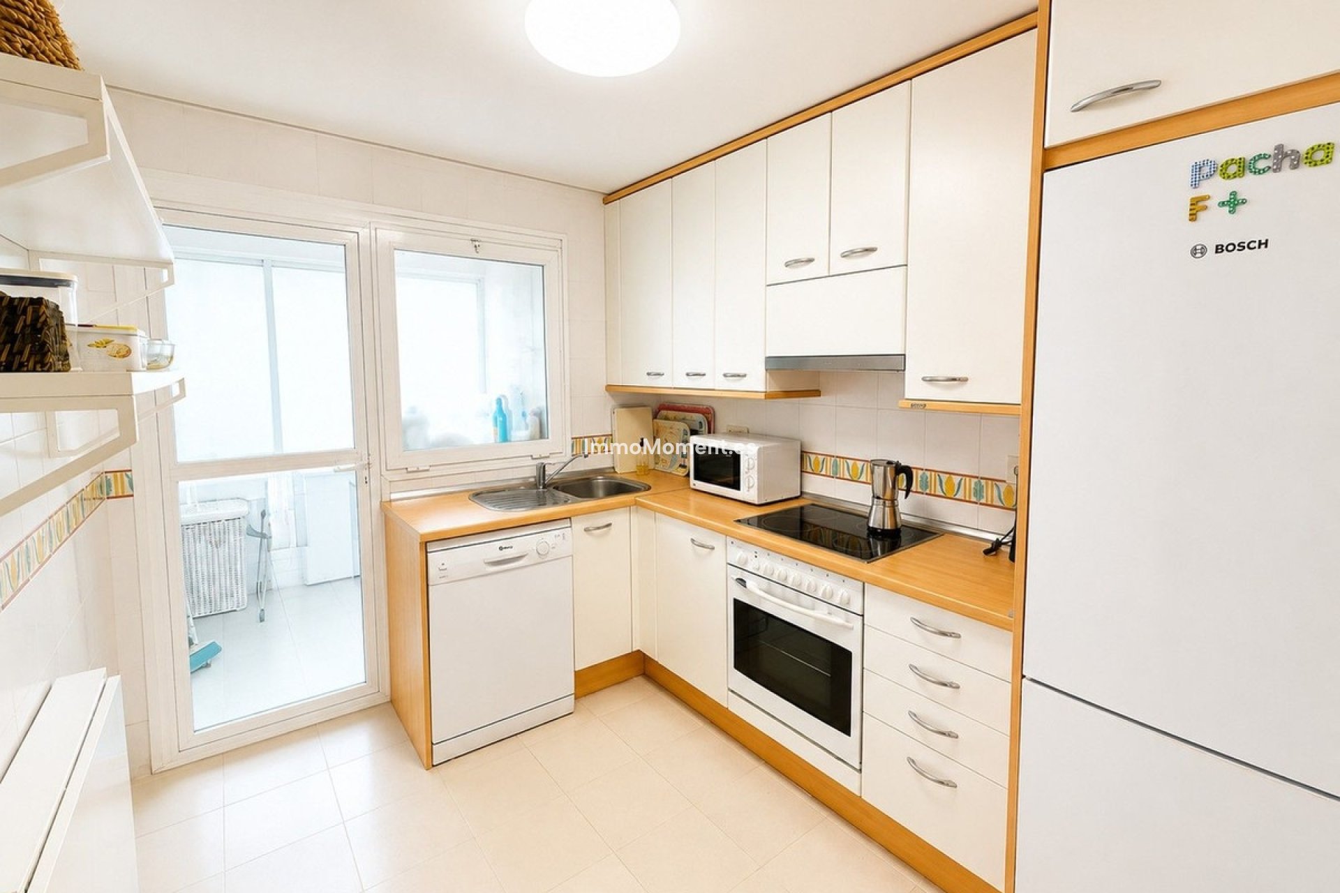 Resale - Apartment - Estepona - Costalita