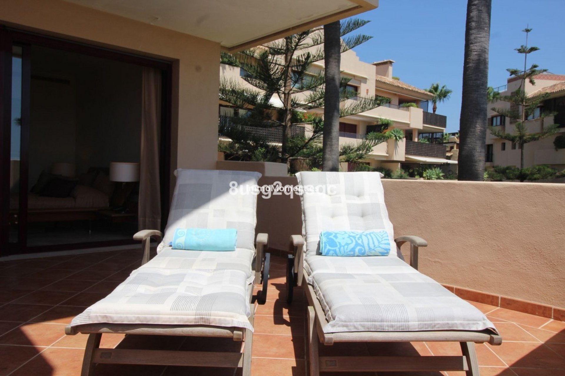 Resale - Apartment - Estepona - Costalita