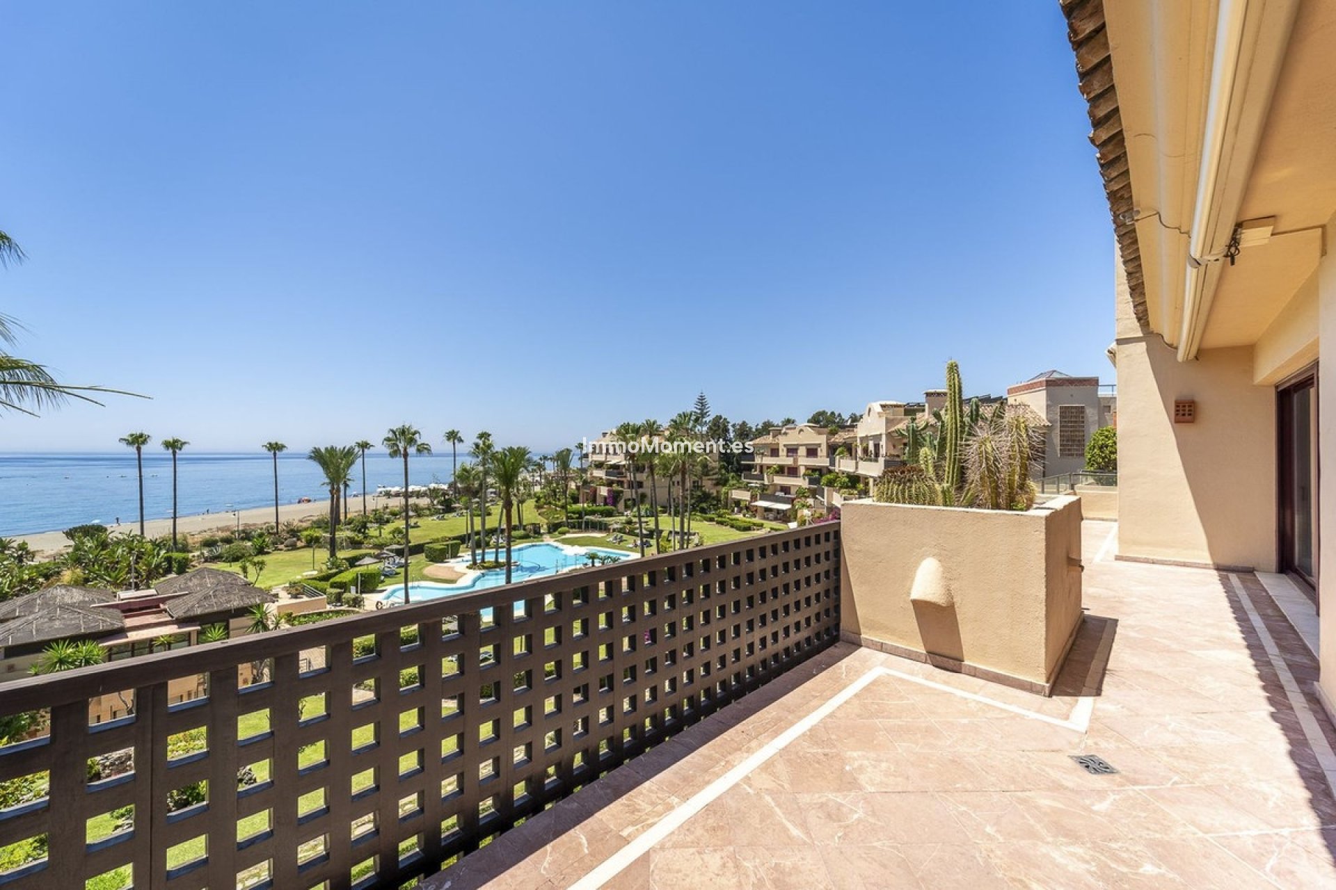 Resale - Apartment - Estepona - Costalita
