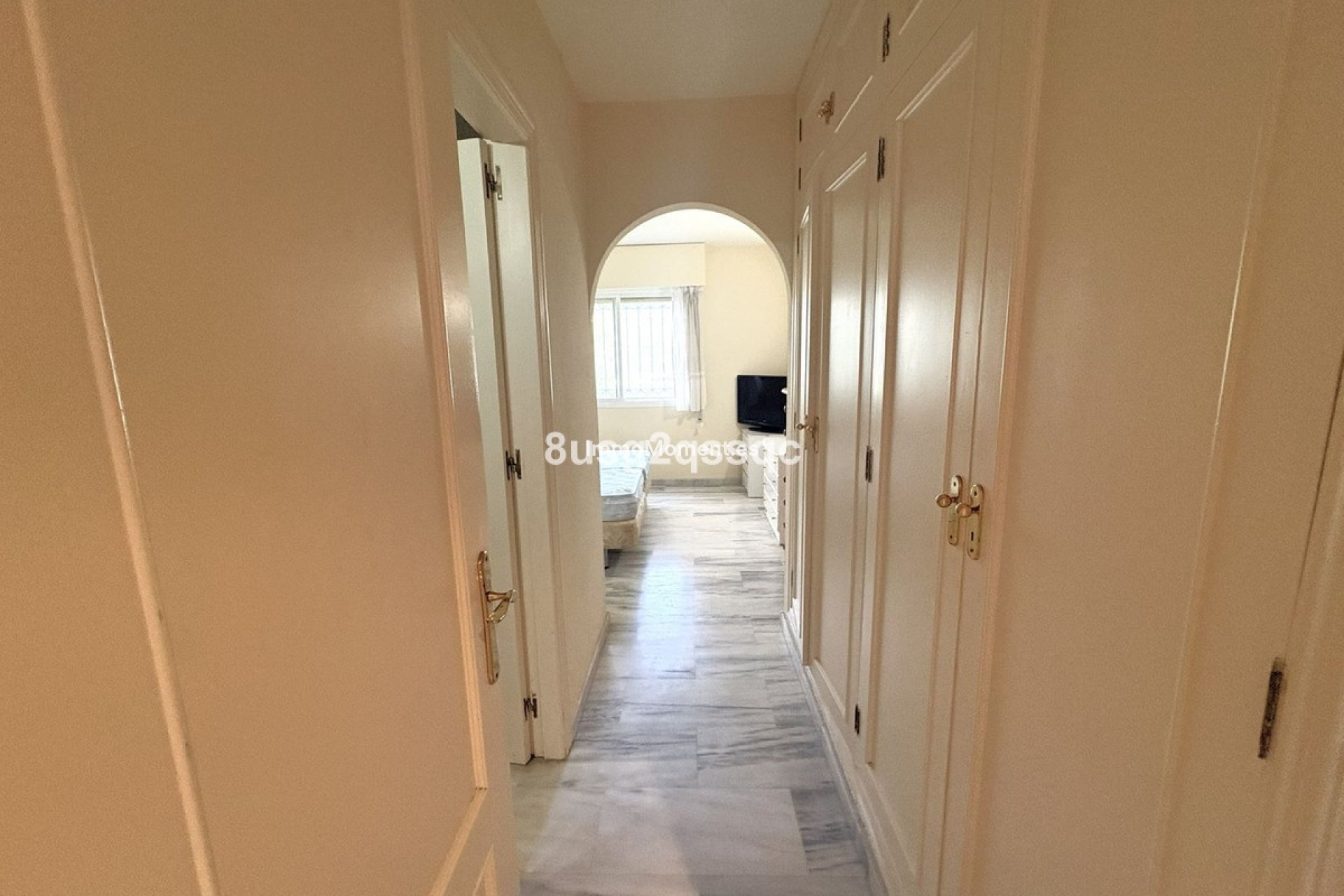 Resale - Apartment - Estepona - Costalita