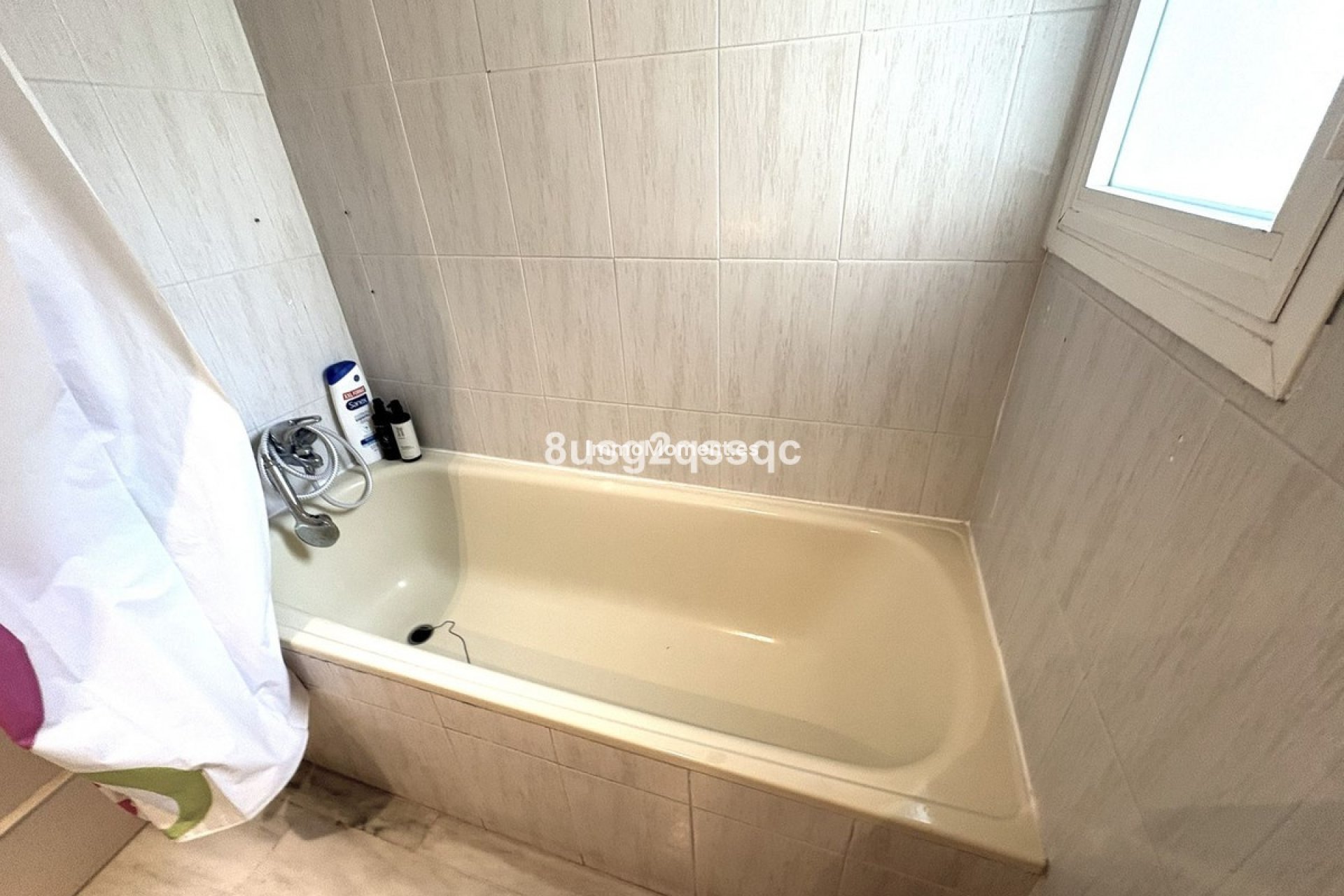Resale - Apartment - Estepona - Costalita