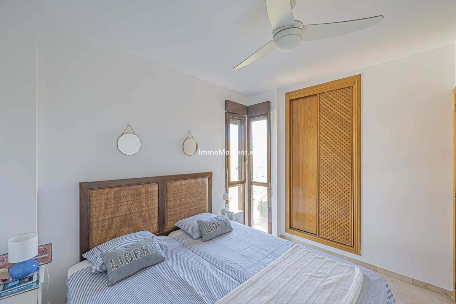 Resale - Apartment - Estepona - Costalita