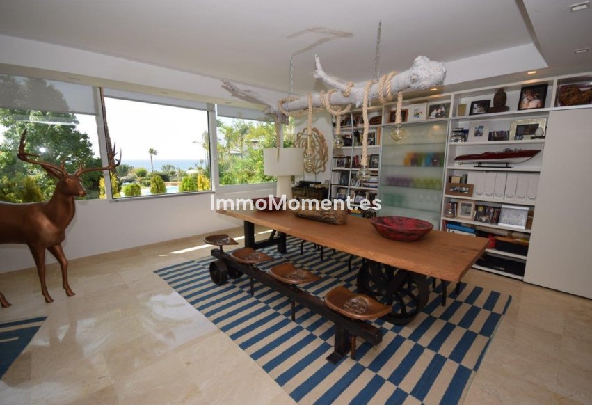 Resale - Apartment - Estepona - Costalita