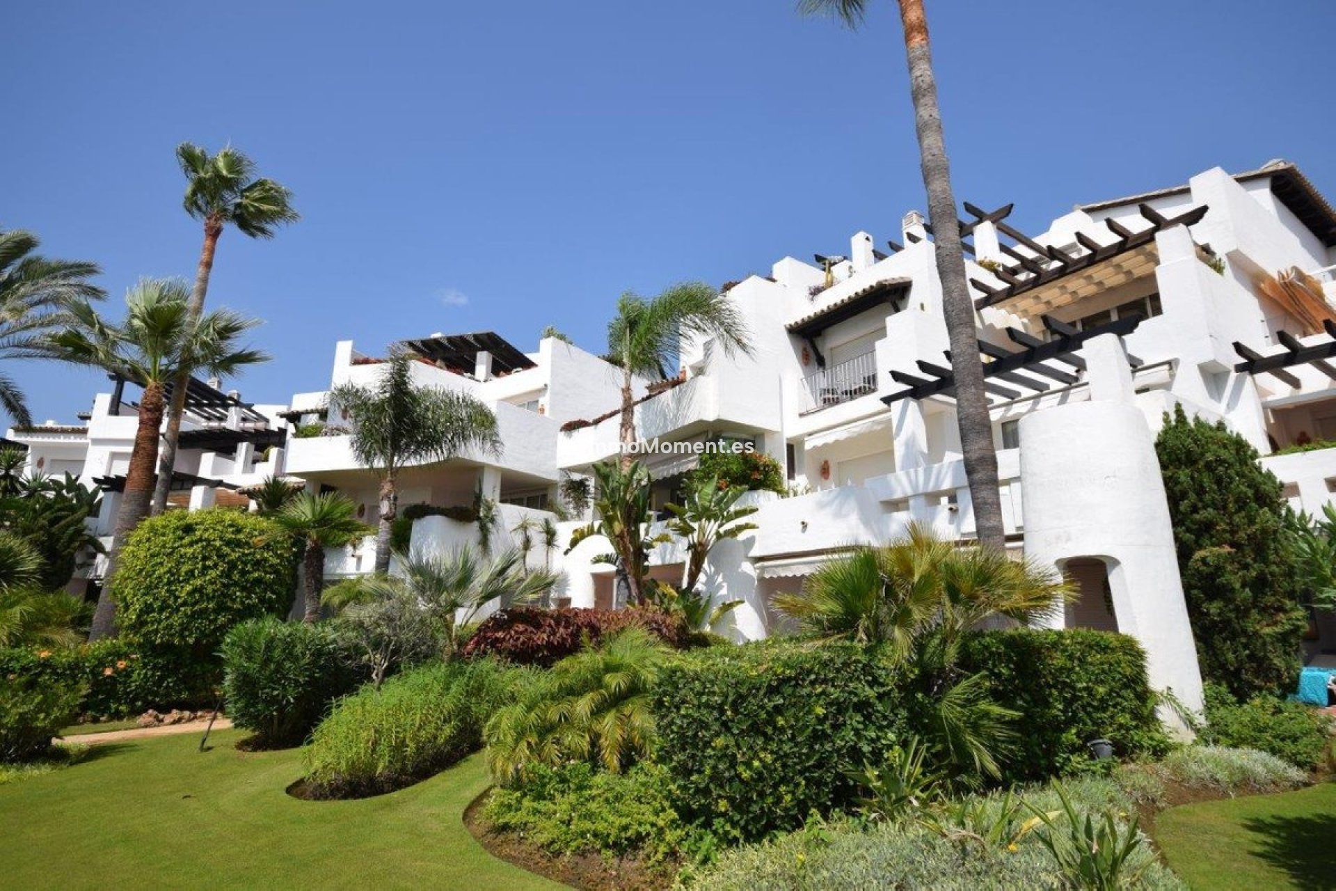 Resale - Apartment - Estepona - Costalita