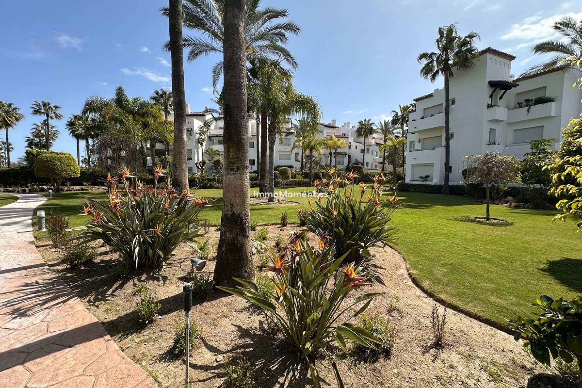 Resale - Apartment - Estepona - Costalita