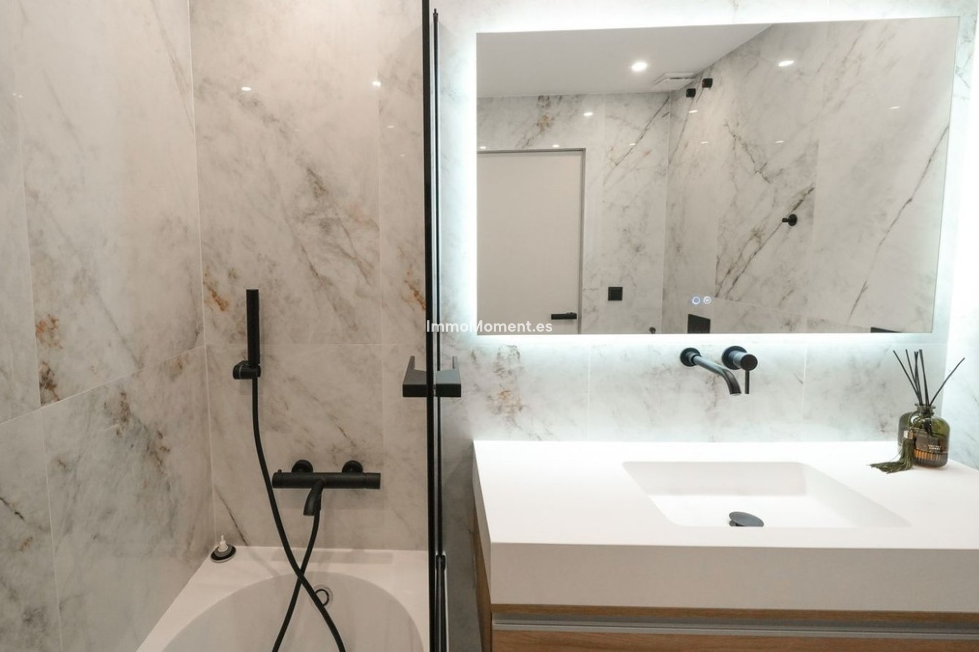 Resale - Apartment - Estepona - Costalita