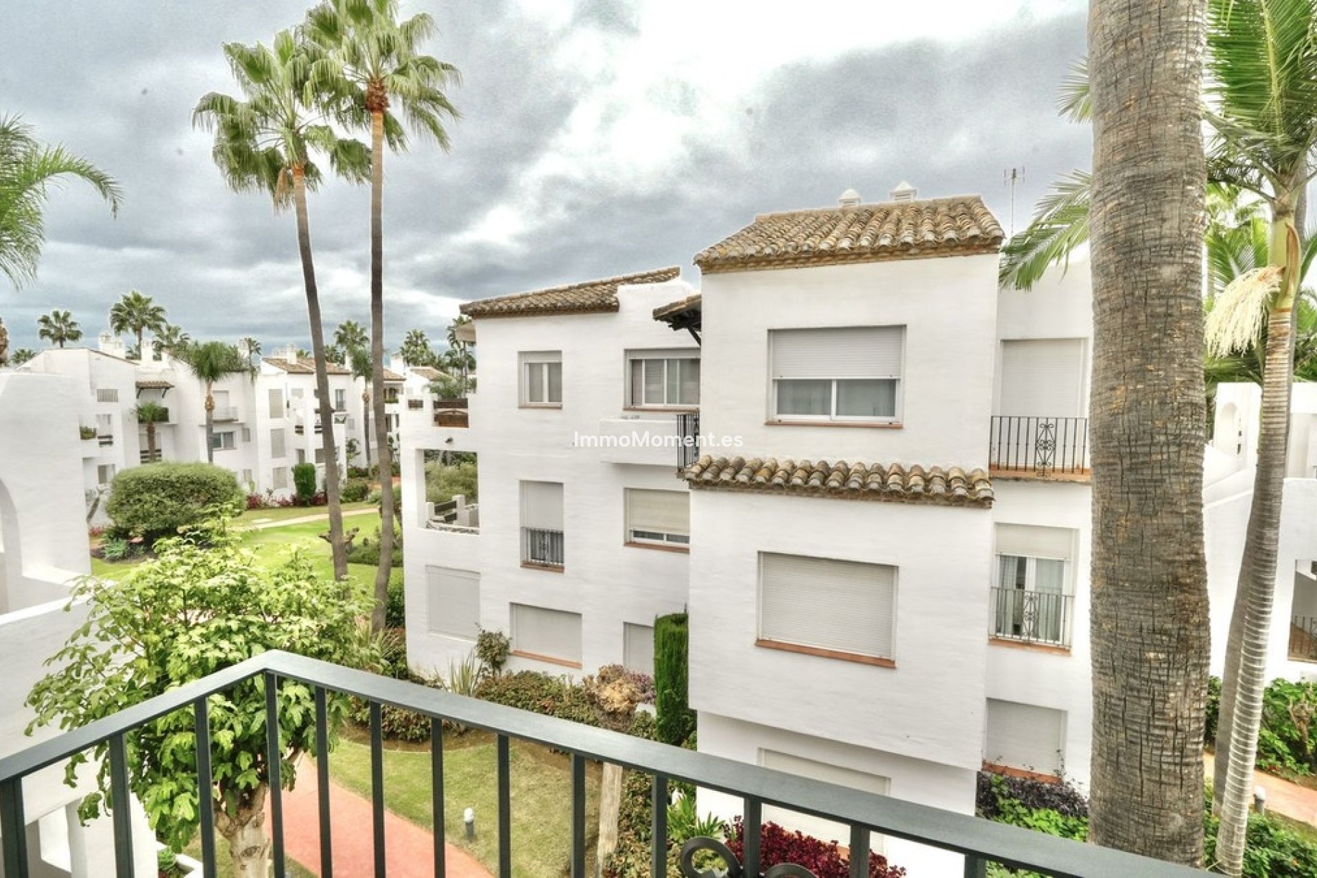 Resale - Apartment - Estepona - Costalita