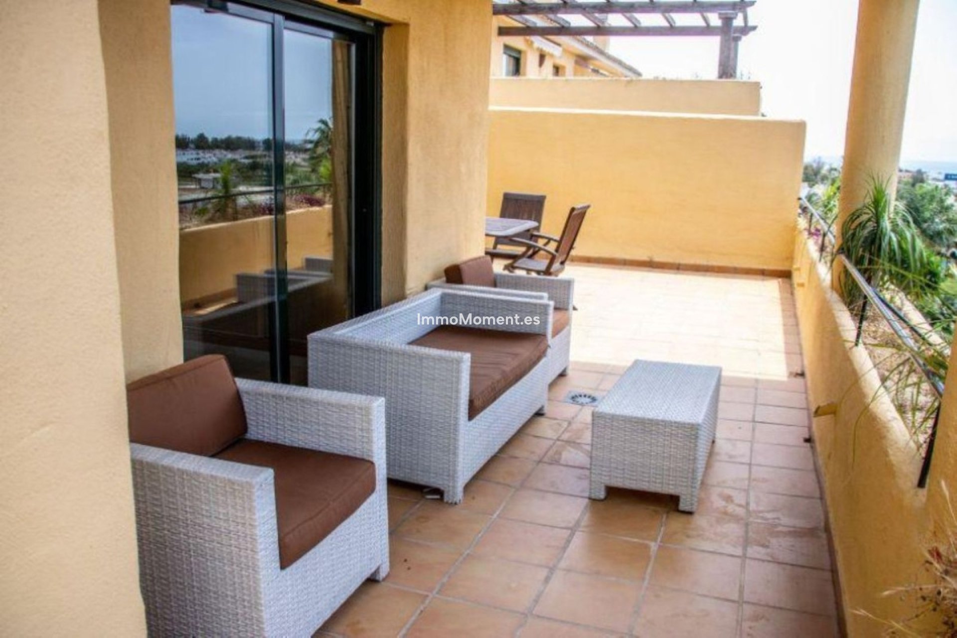 Resale - Apartment - Estepona - Costalita