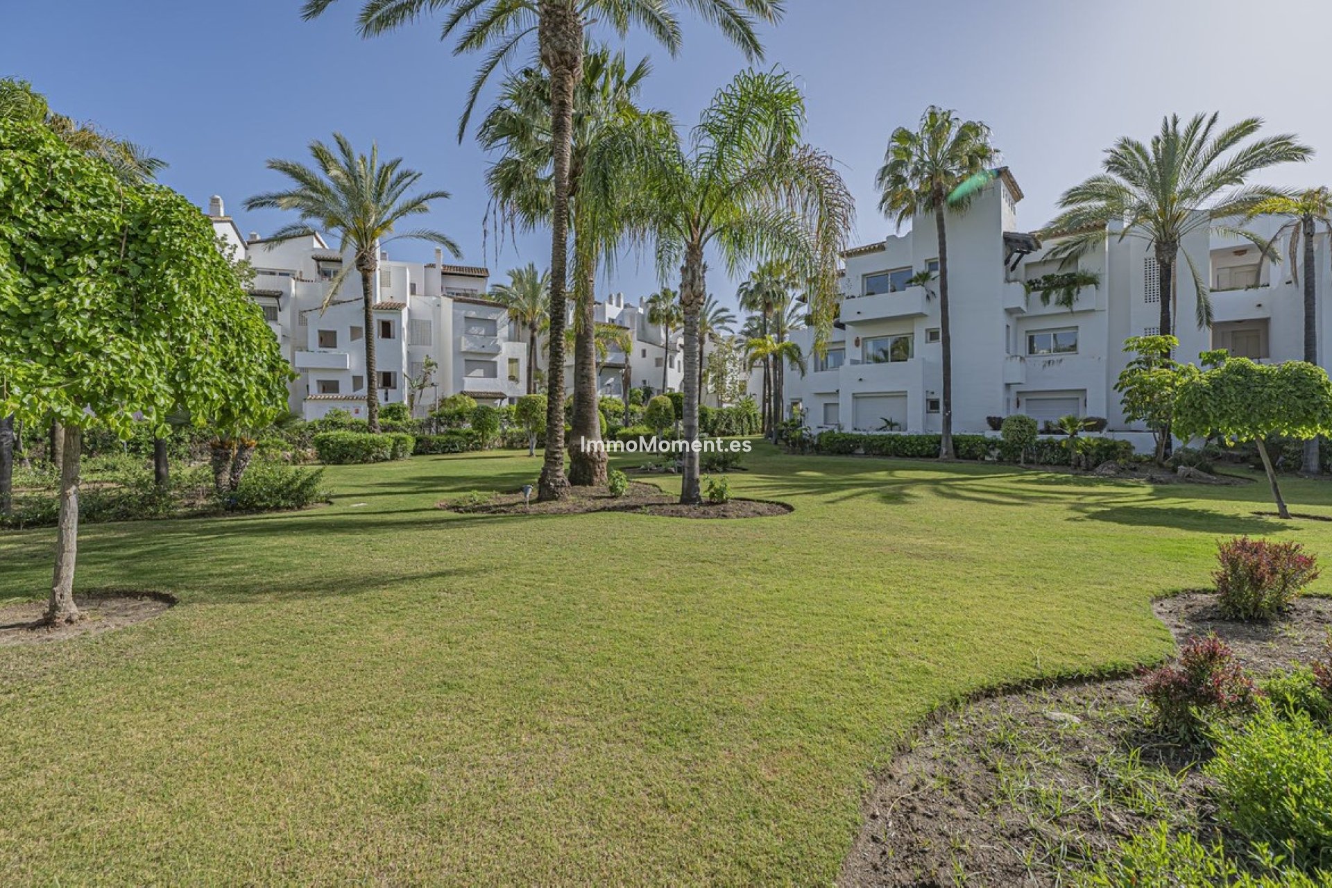 Resale - Apartment - Estepona - Costalita