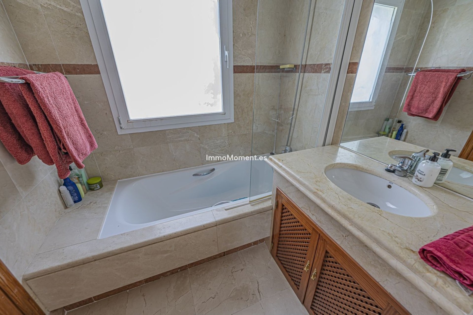 Resale - Apartment - Estepona - Costalita