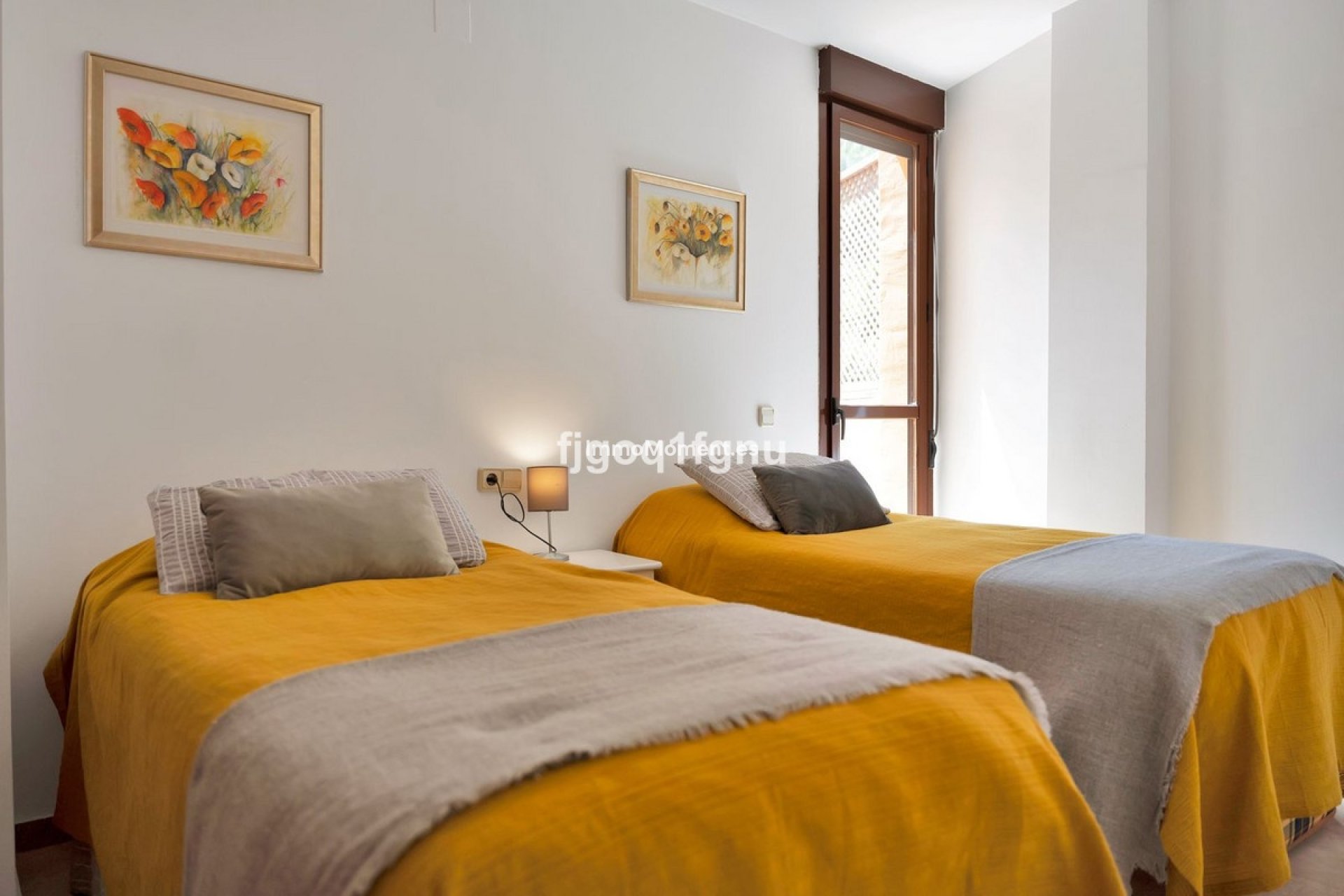 Resale - Apartment - Estepona - Costalita
