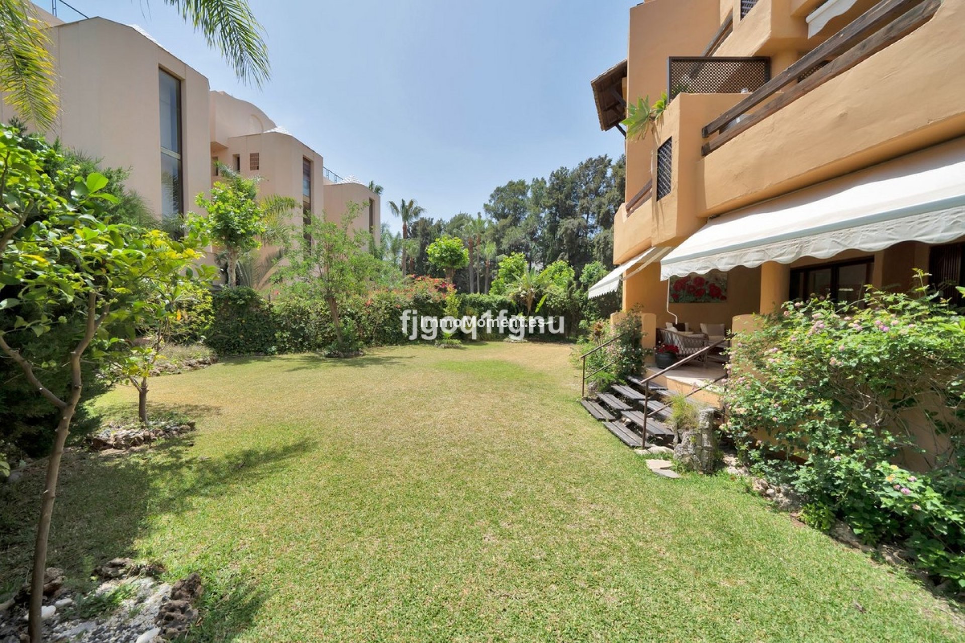 Resale - Apartment - Estepona - Costalita