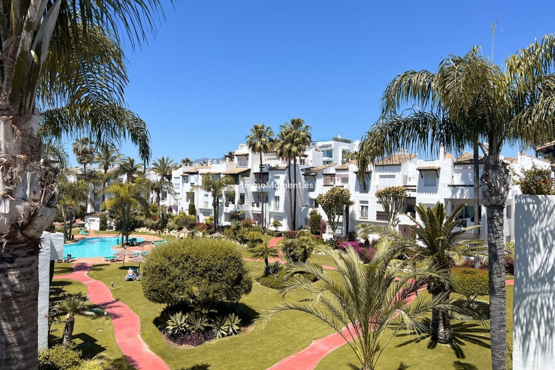 Resale - Apartment - Estepona - Costalita