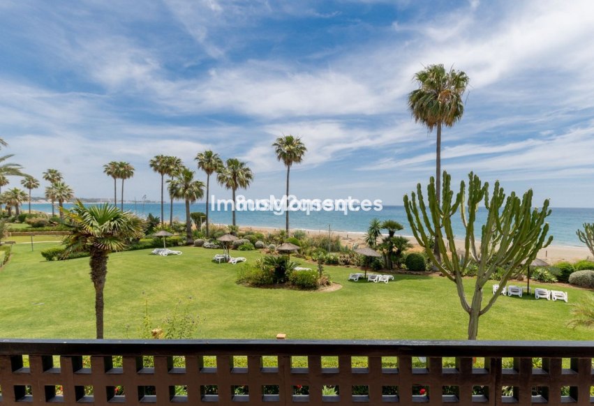 Resale - Apartment - Estepona - Costalita