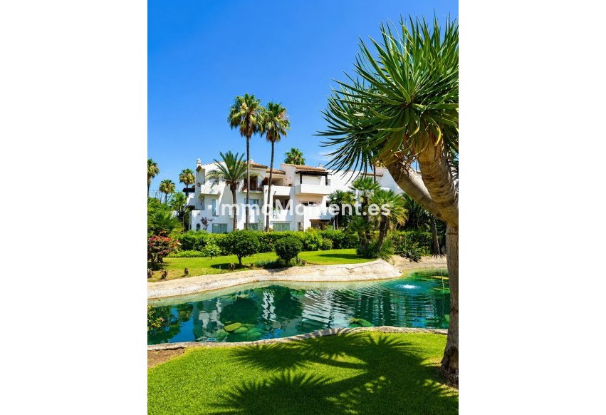 Resale - Apartment - Estepona - Costalita