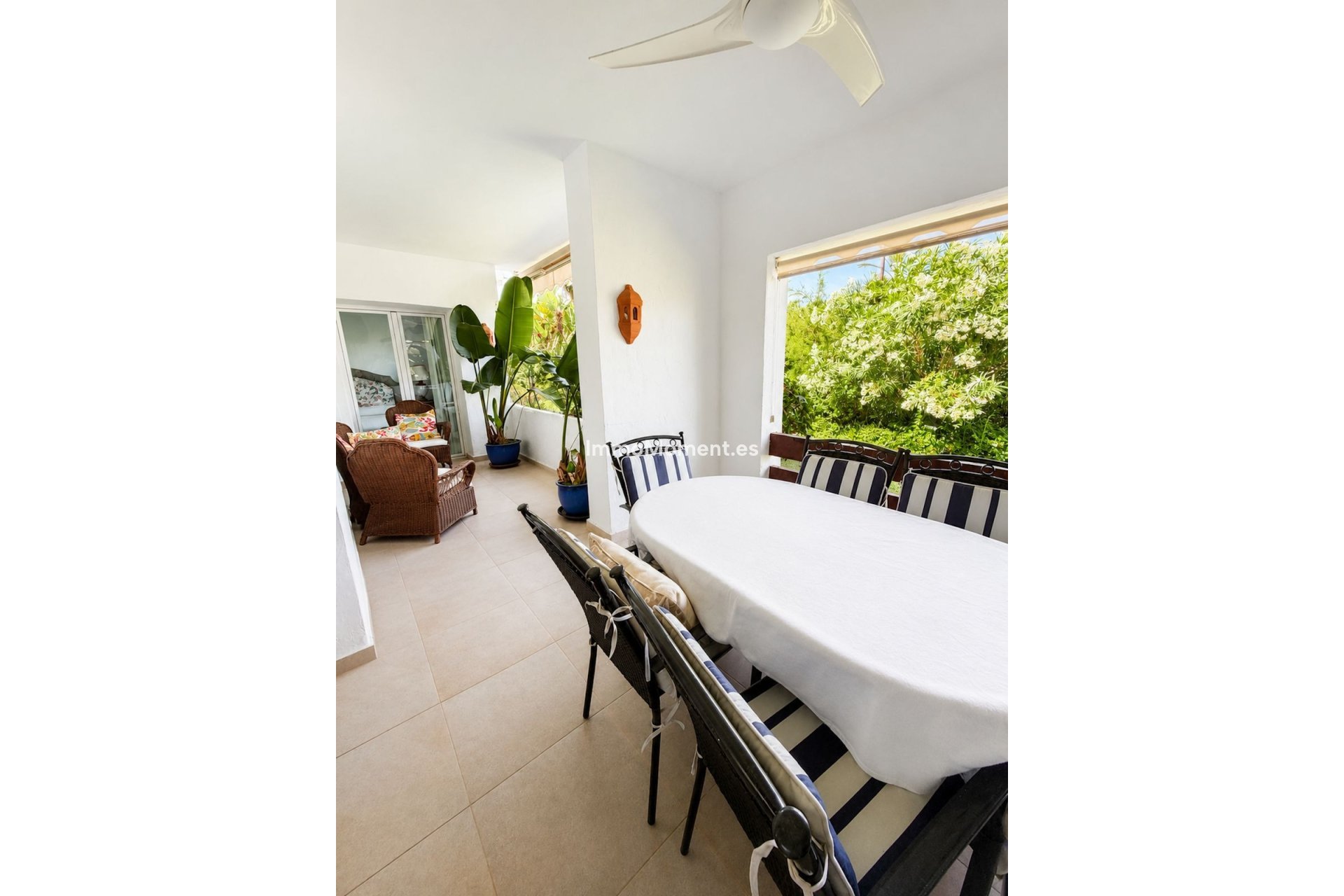 Resale - Apartment - Estepona - Costalita