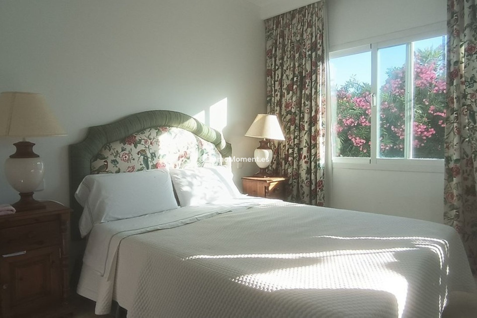 Resale - Apartment - Estepona - Costalita