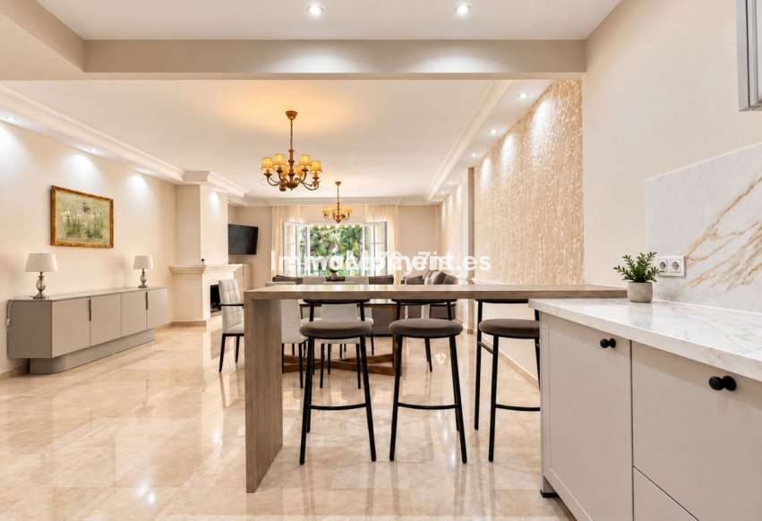 Resale - Apartment - Estepona - El Presidente