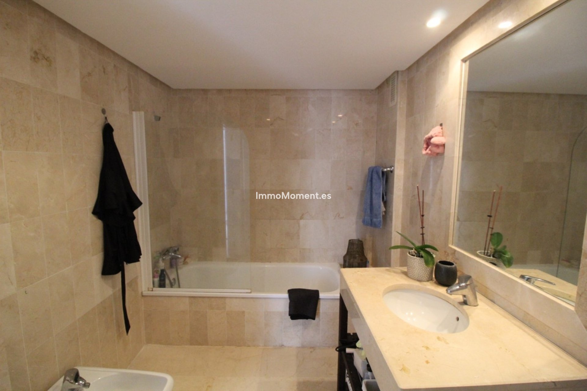 Resale - Apartment - Estepona - El Presidente