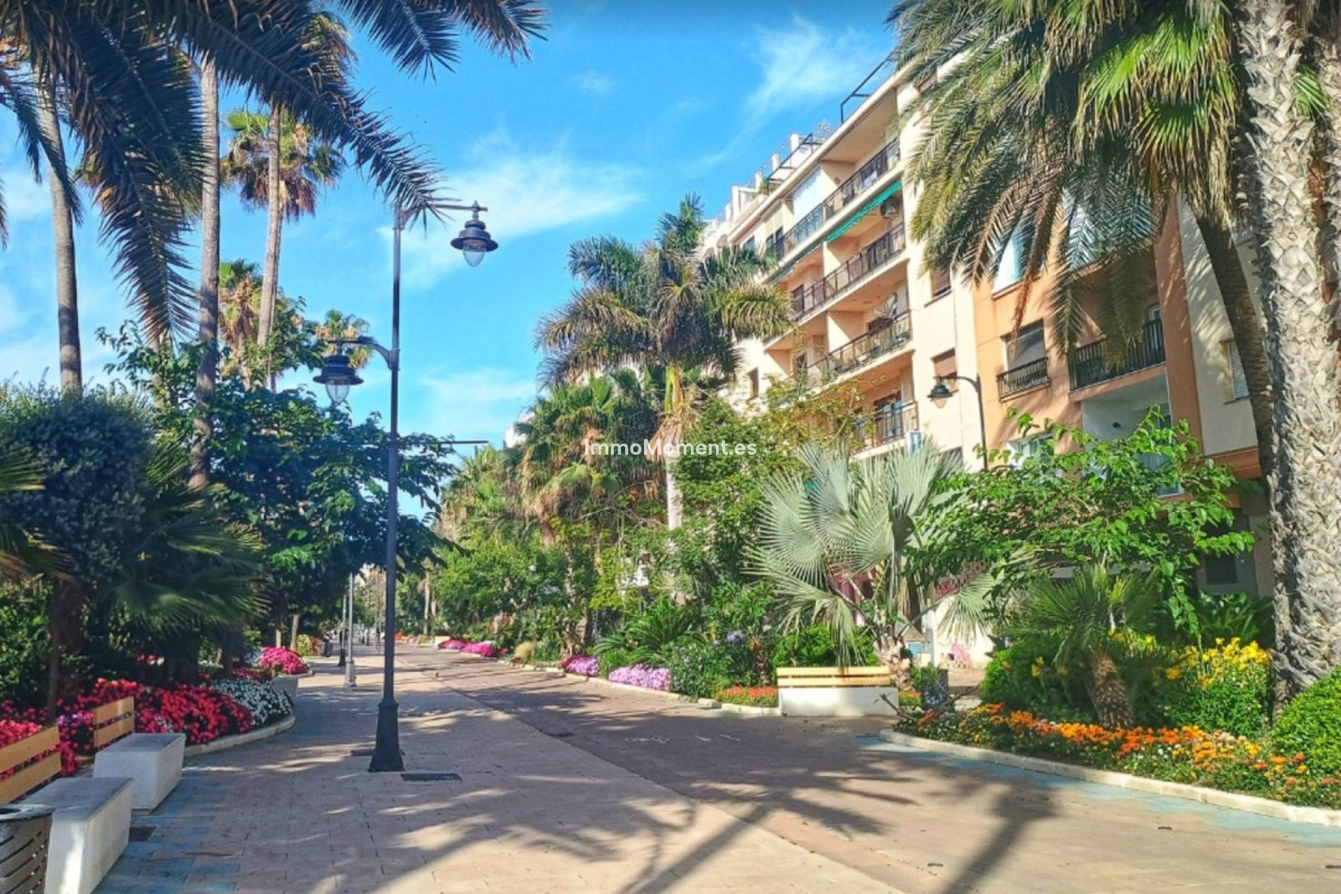 Resale - Apartment - Estepona - Estepona Centro