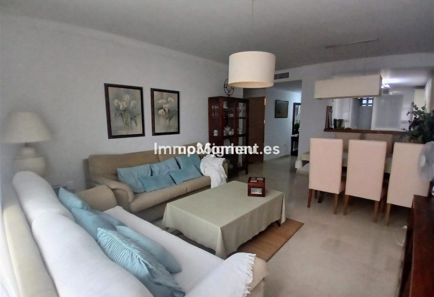 Resale - Apartment - Estepona - Estepona Centro