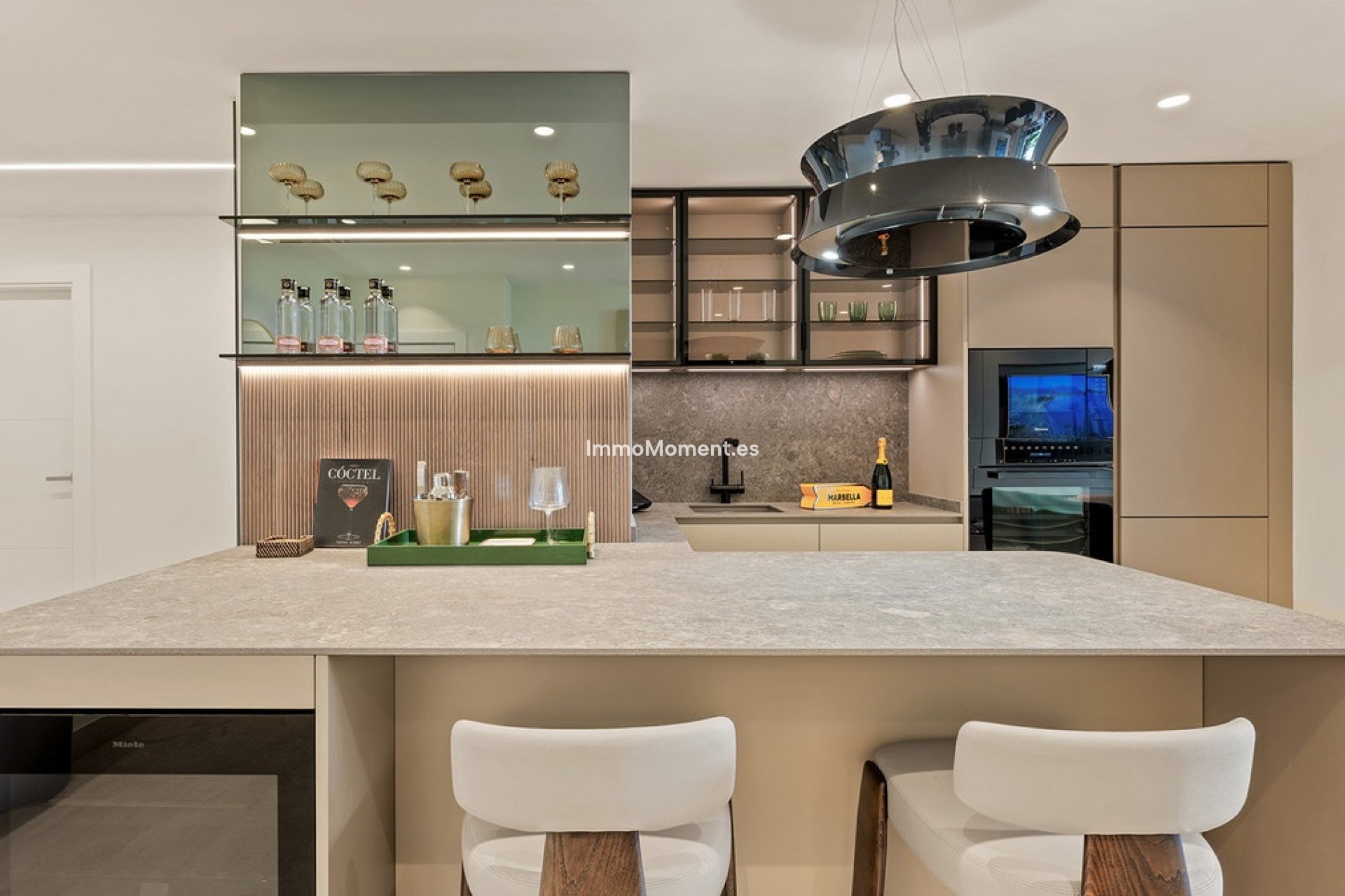 Resale - Apartment - Estepona - Estepona Centro