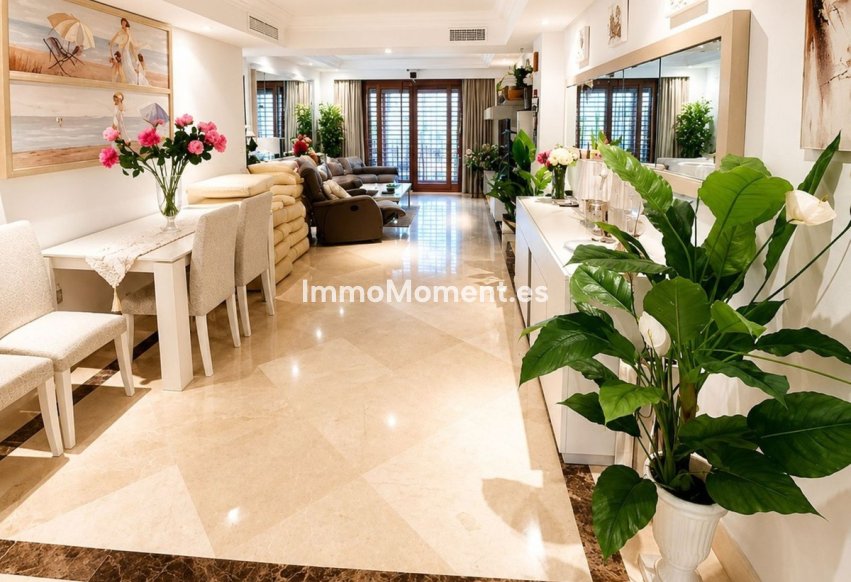 Resale - Apartment - Estepona - Estepona Centro