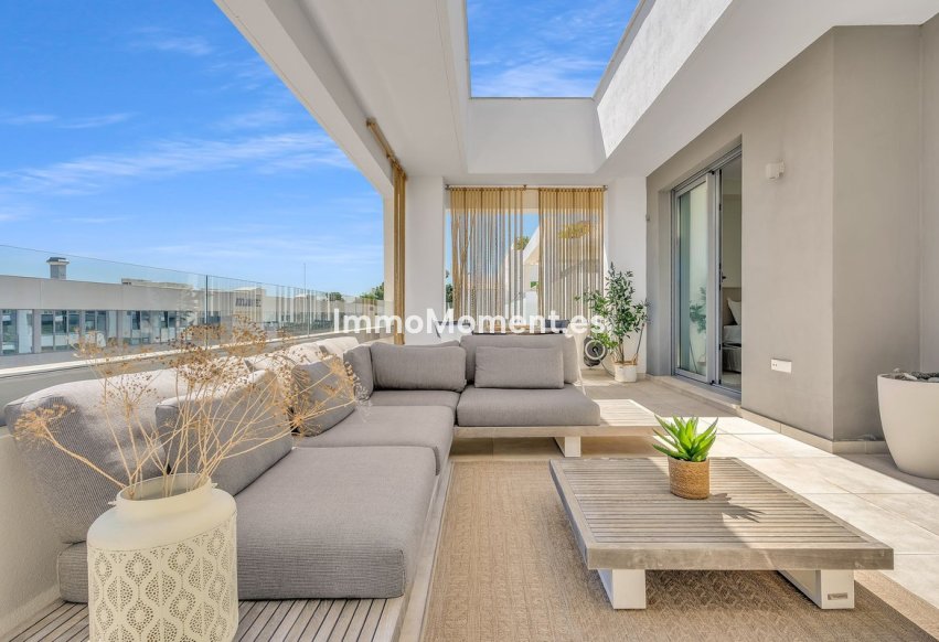 Resale - Apartment - Estepona - Estepona Centro
