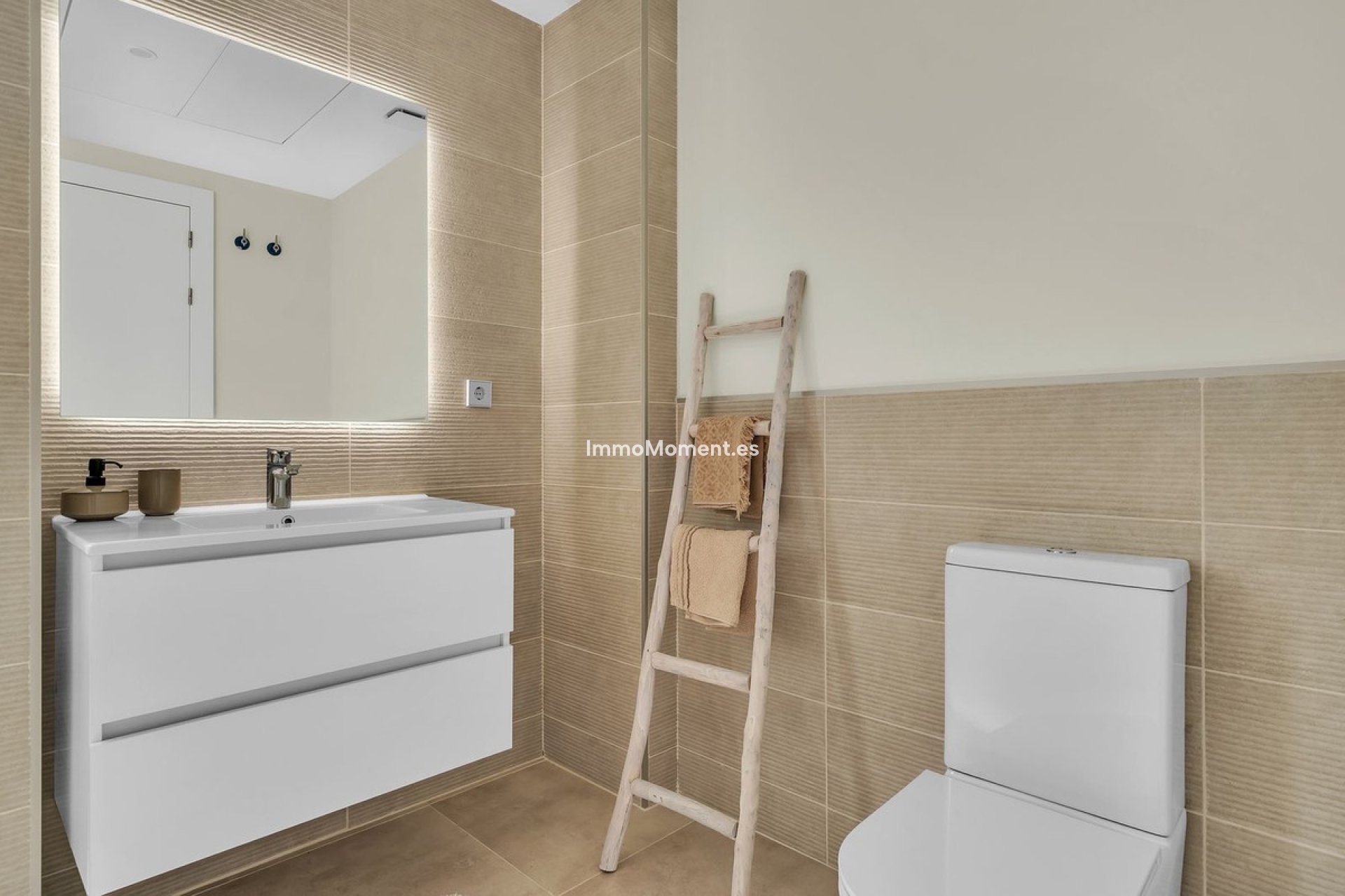Resale - Apartment - Estepona - Estepona Centro