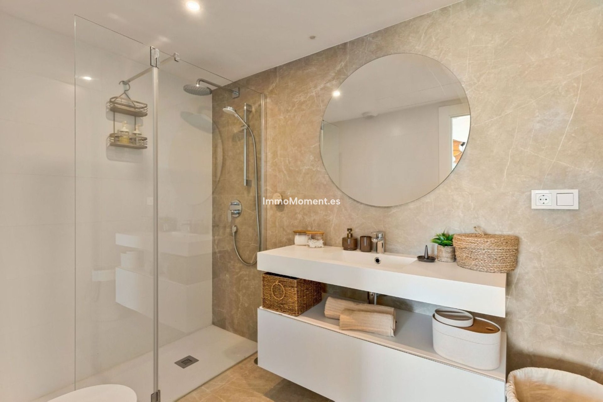 Resale - Apartment - Estepona - Estepona Centro