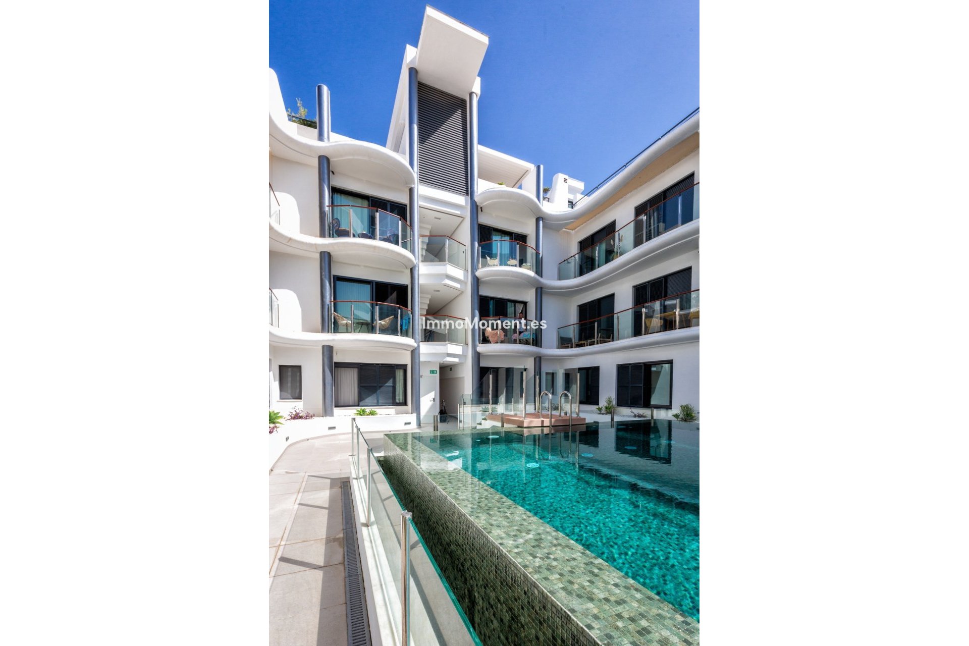 Resale - Apartment - Estepona - Estepona Centro