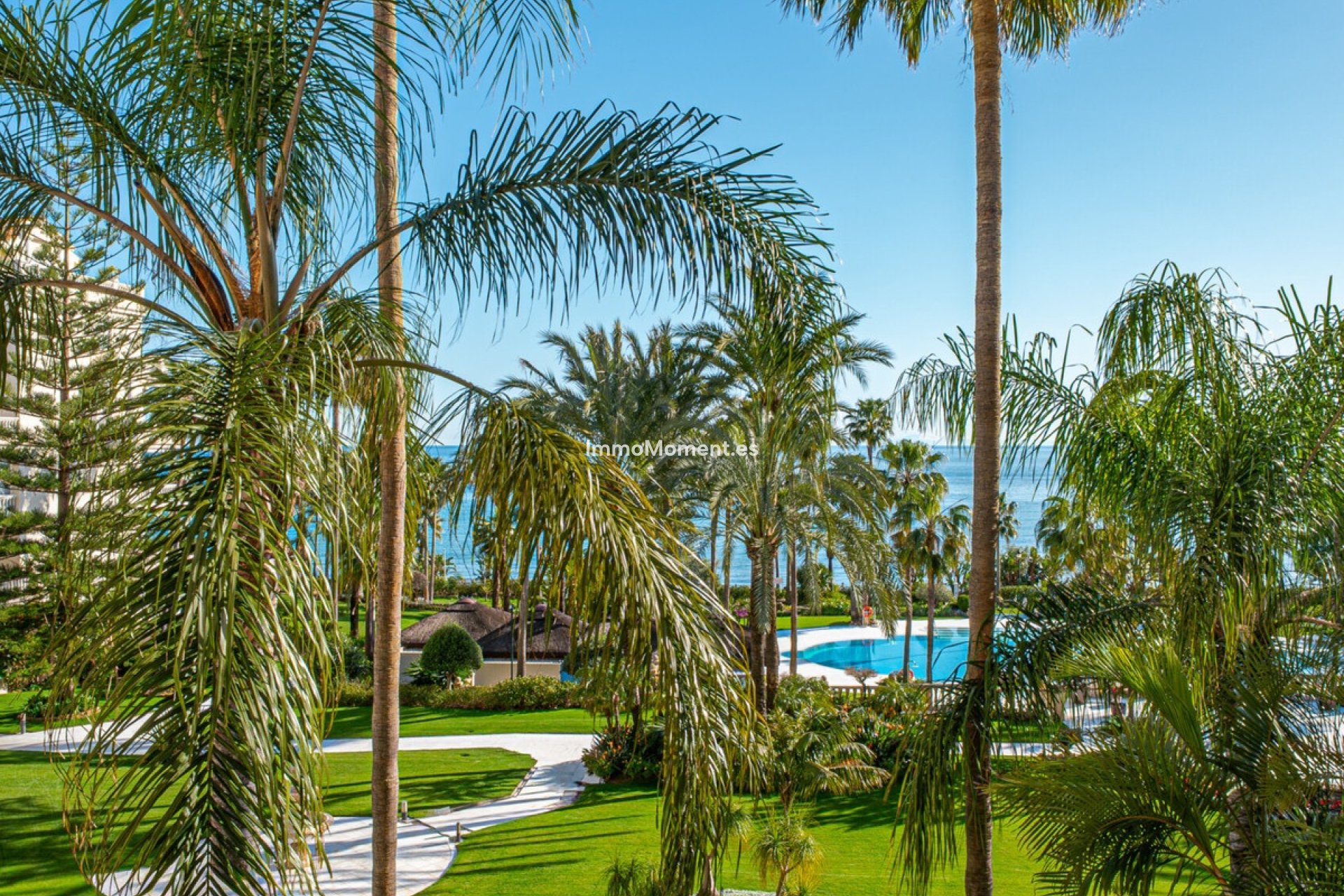 Resale - Apartment - Estepona - Estepona Centro