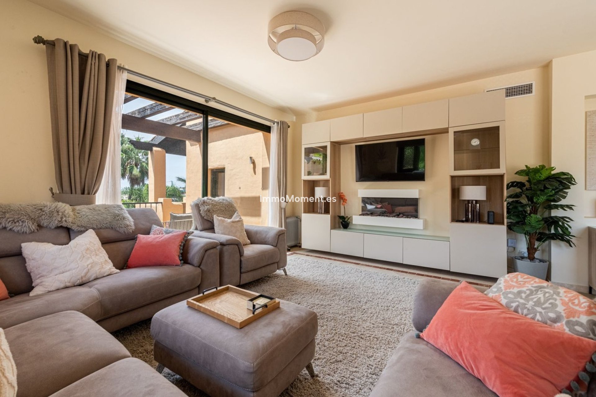 Resale - Apartment - Estepona - Estepona Centro