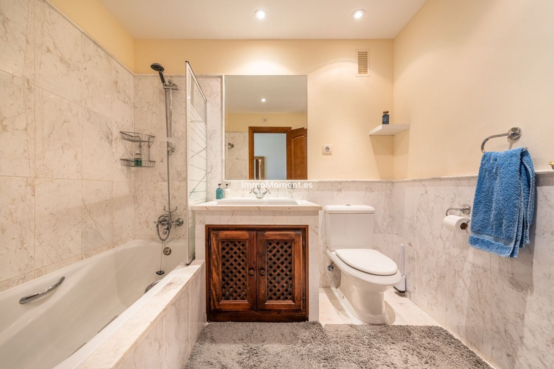 Resale - Apartment - Estepona - Estepona Centro