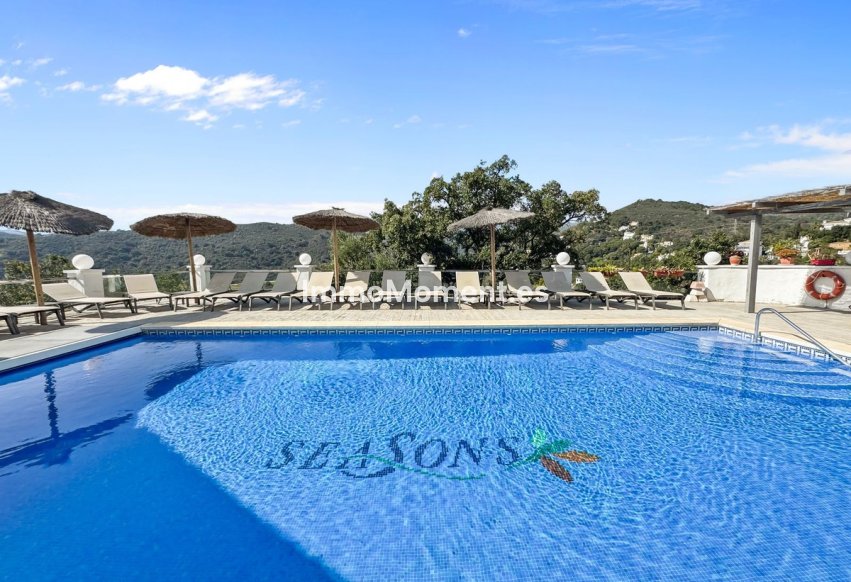 Resale - Apartment - Estepona - Estepona Centro