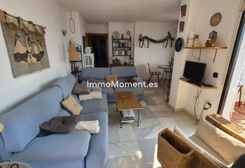 Resale - Apartment - Estepona - Estepona Centro