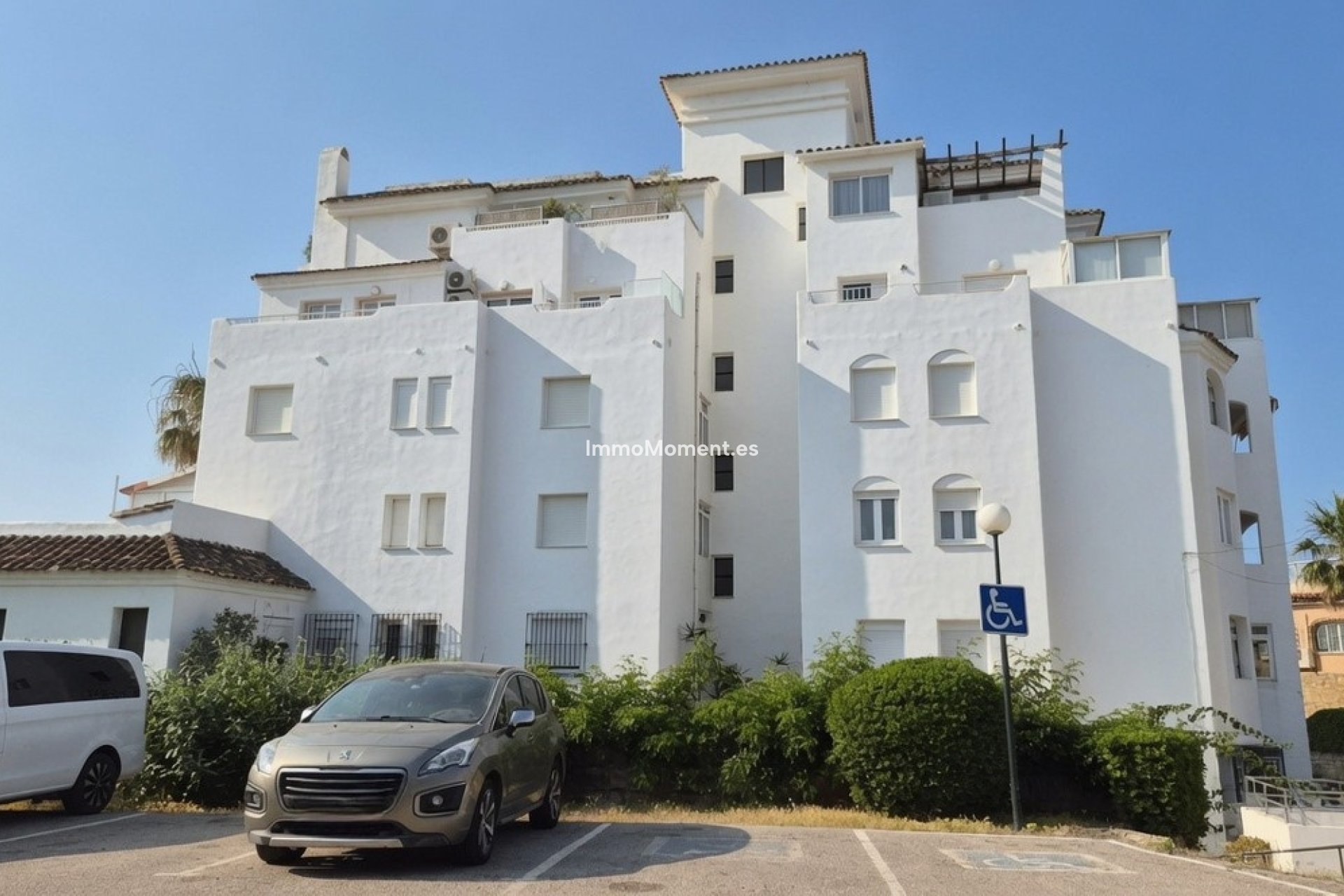 Resale - Apartment - Estepona - Estepona Centro