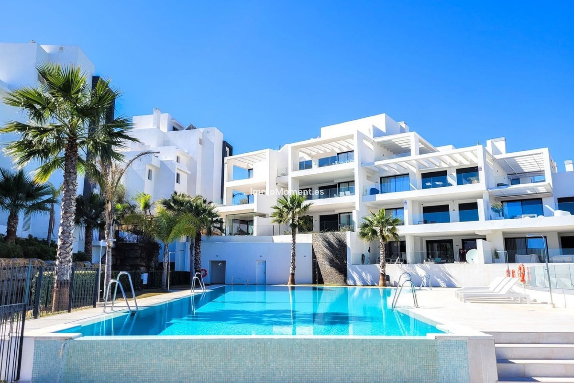 Resale - Apartment - Estepona - Estepona Centro