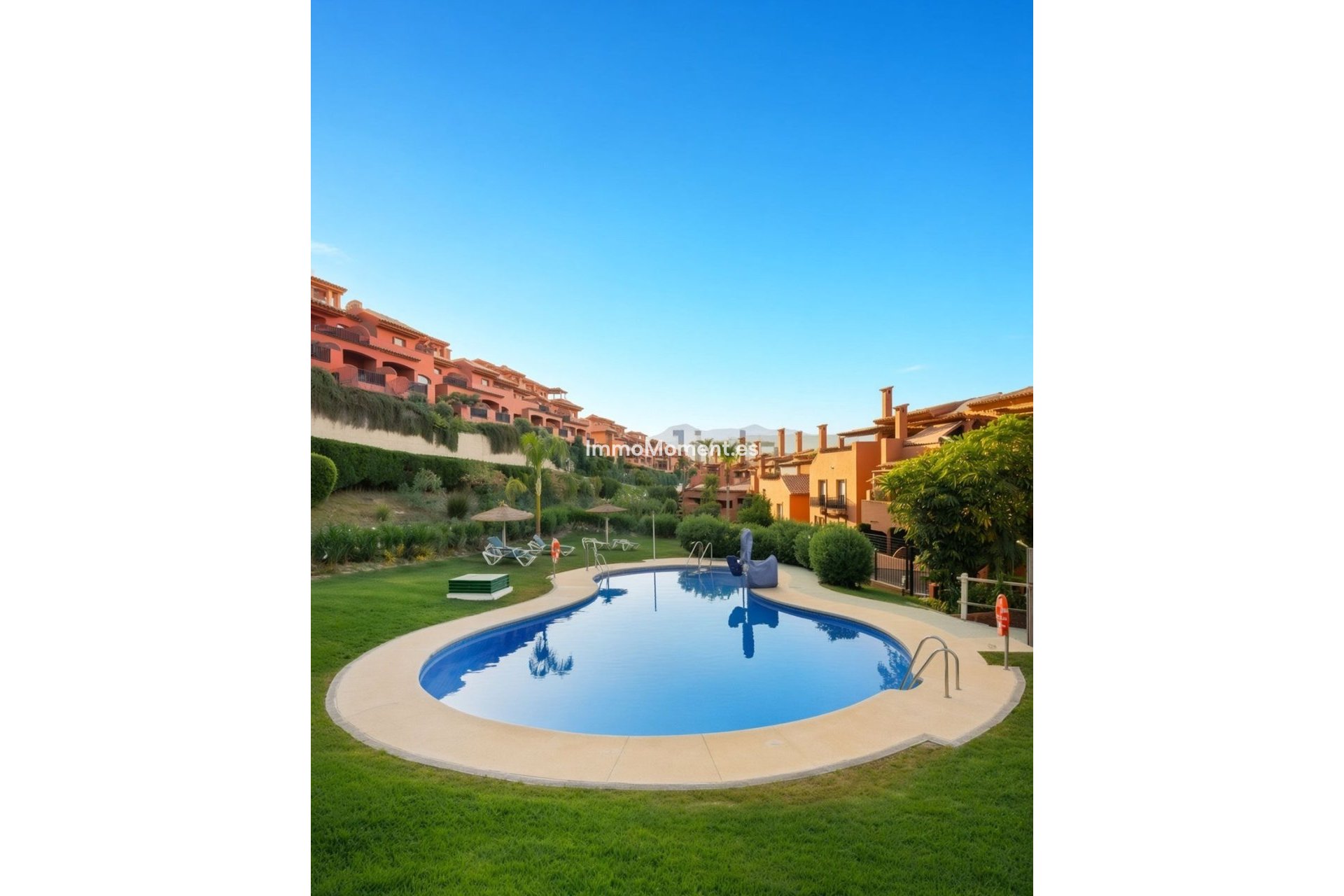 Resale - Apartment - Estepona - Estepona Centro