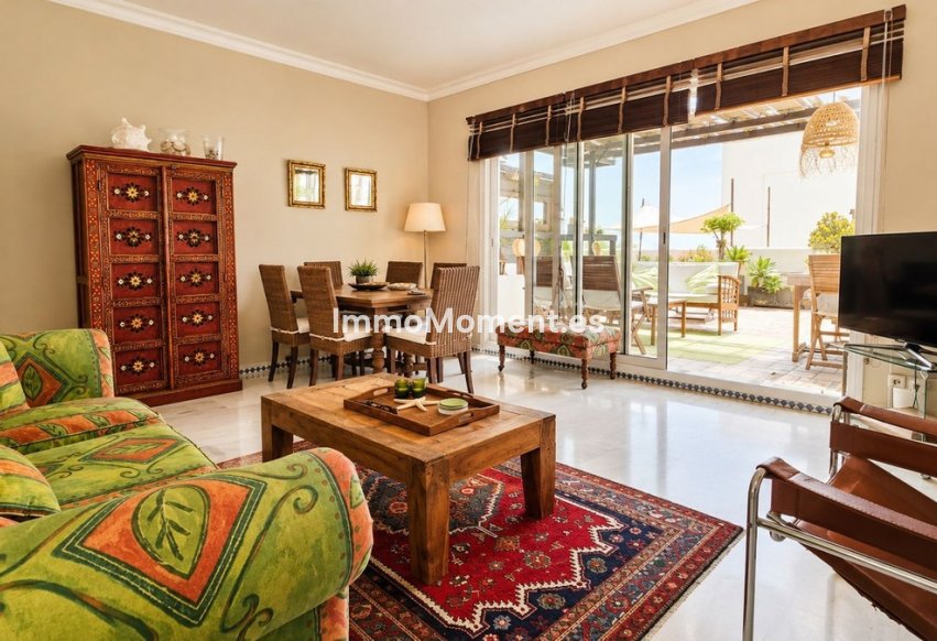 Resale - Apartment - Estepona - Estepona Centro