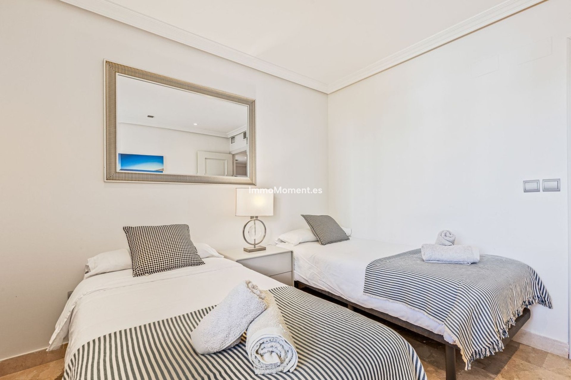 Resale - Apartment - Estepona - Estepona Centro