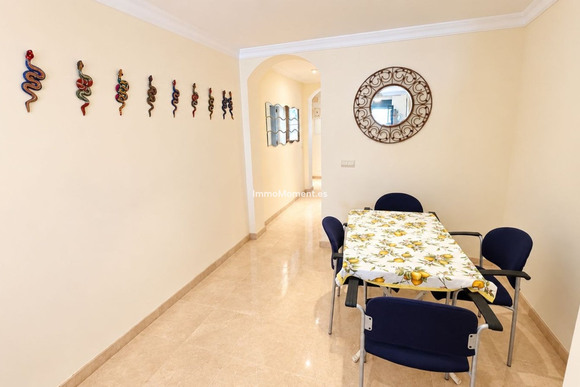 Resale - Apartment - Estepona - Estepona Centro