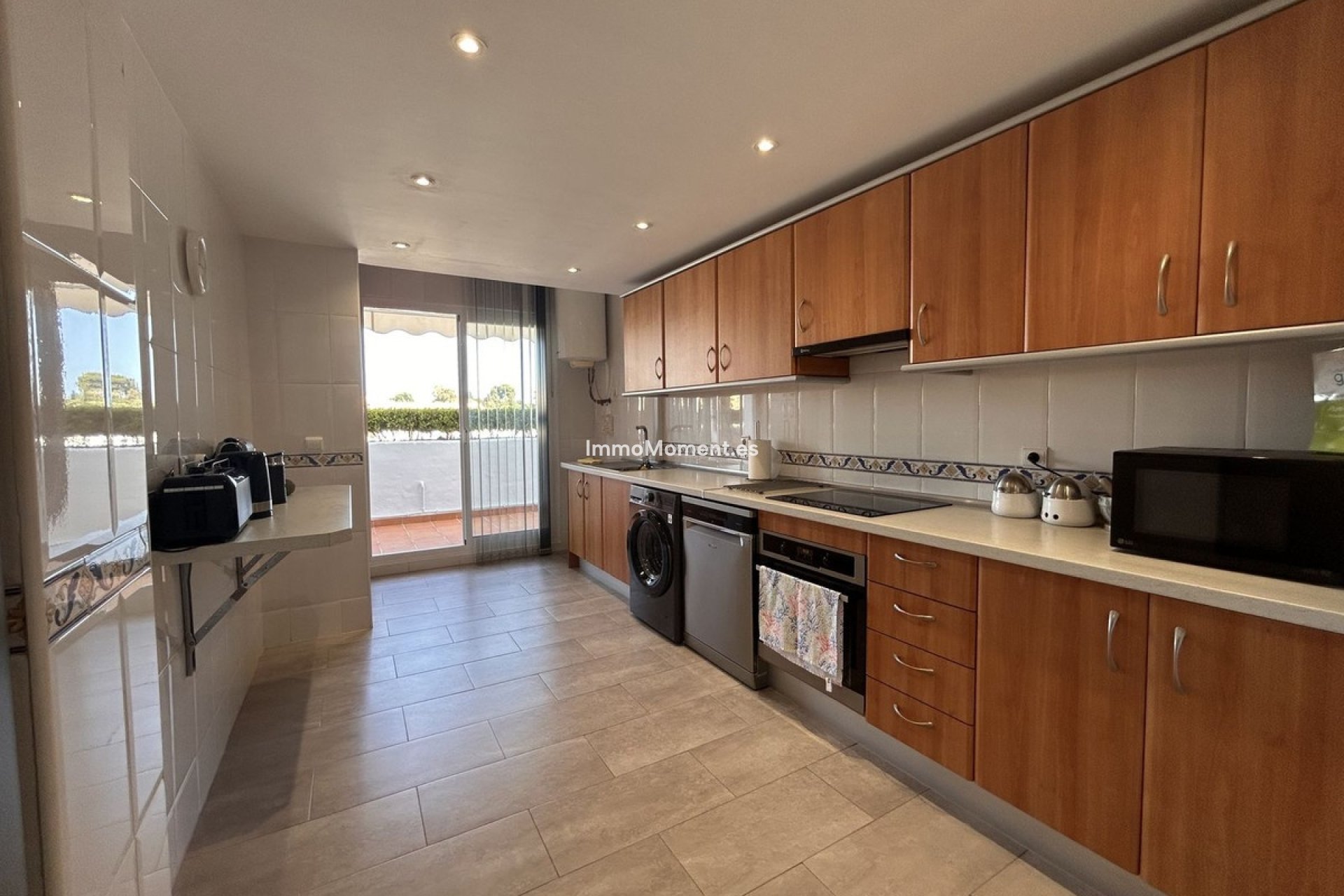 Resale - Apartment - Estepona - Estepona Centro