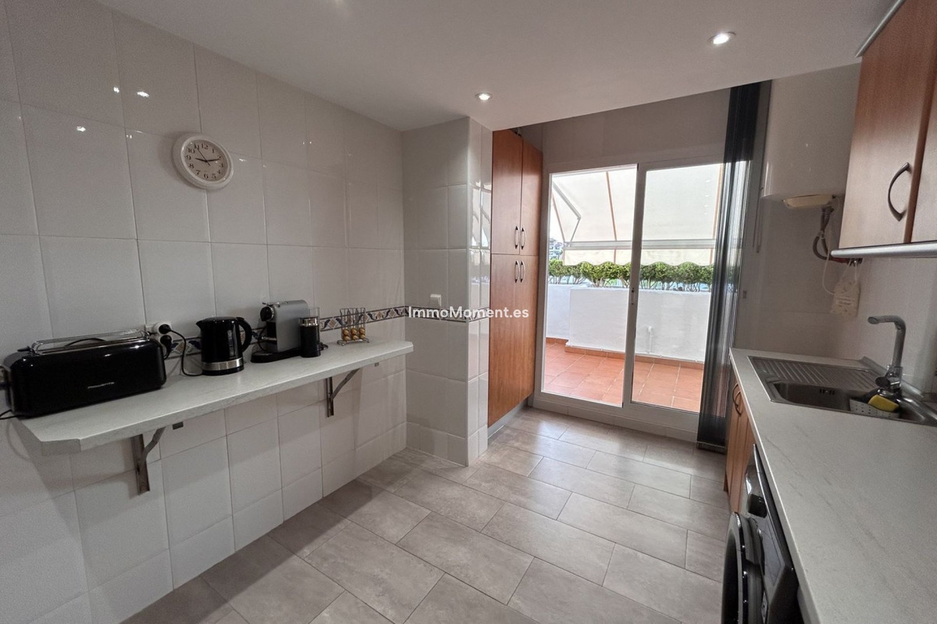 Resale - Apartment - Estepona - Estepona Centro