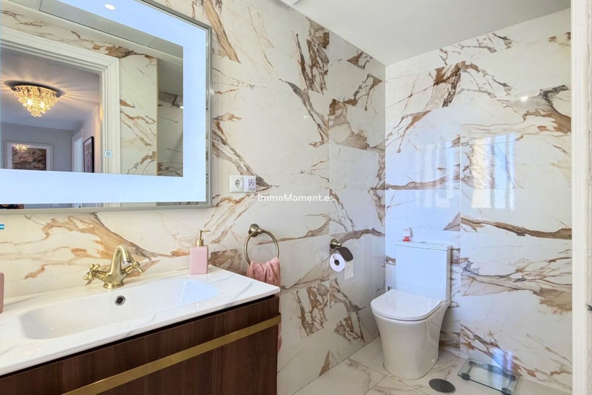 Resale - Apartment - Estepona - Estepona Centro